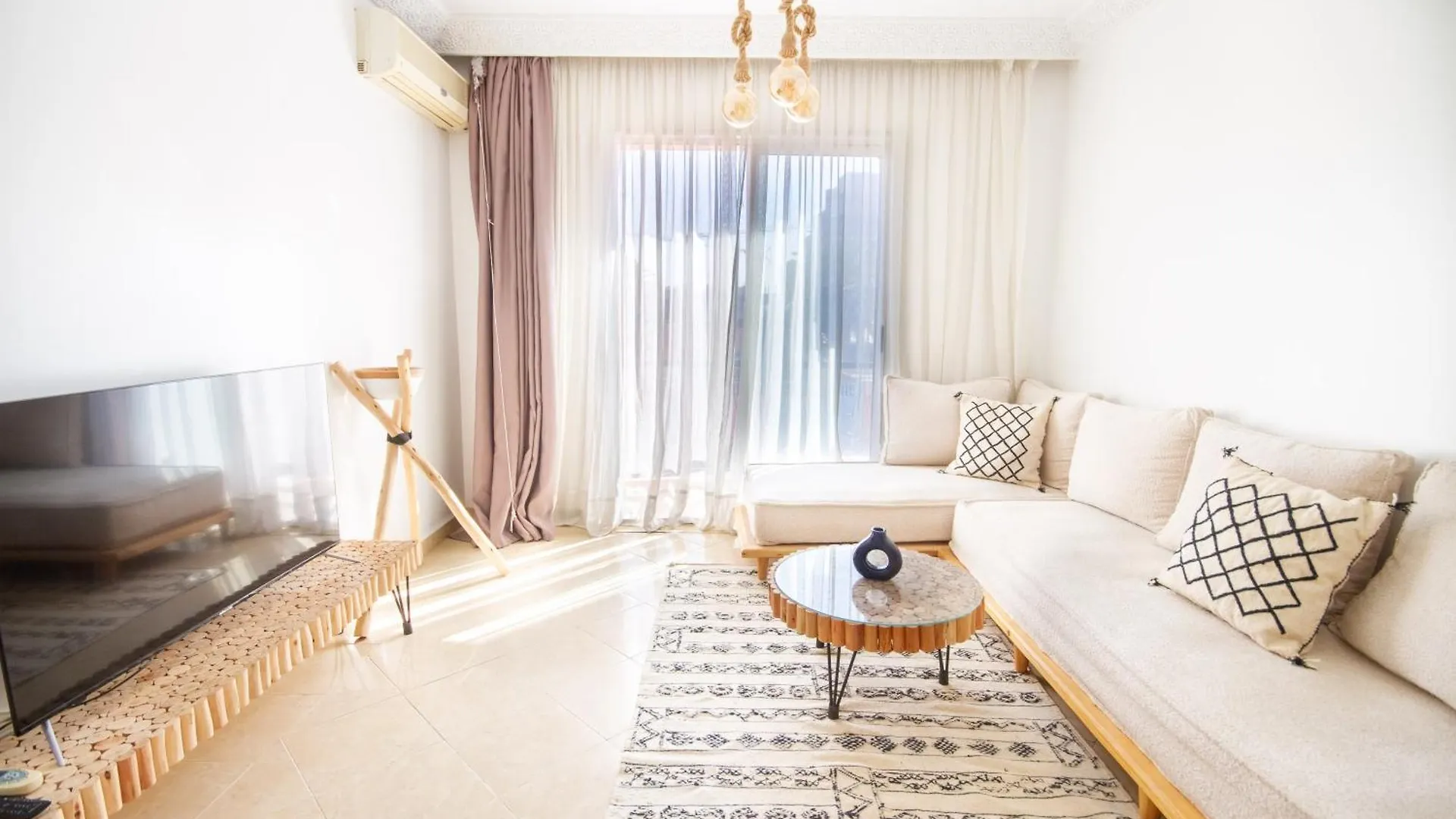 Apartment La Menara - 2 Chambres - Centre - Wifi Marrakesh