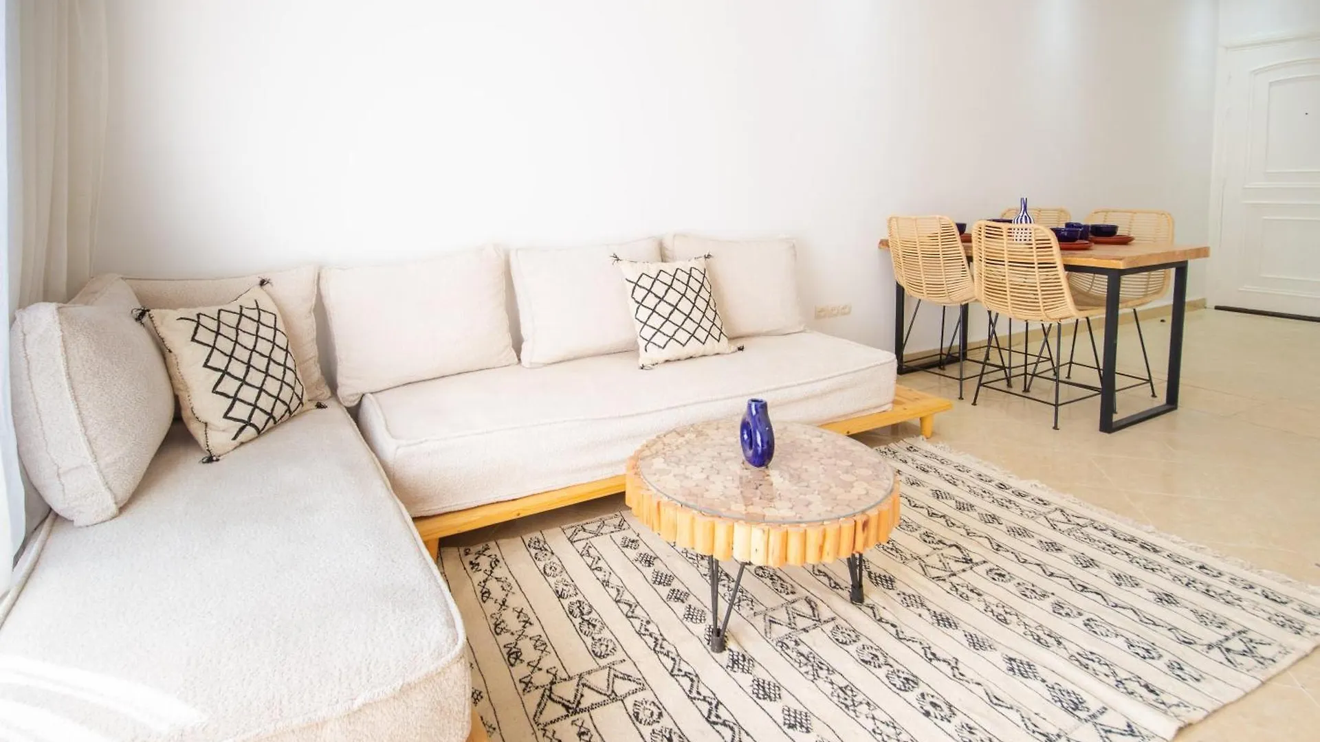 La Menara - 2 Chambres - Centre - Wifi 마라케시 아파트